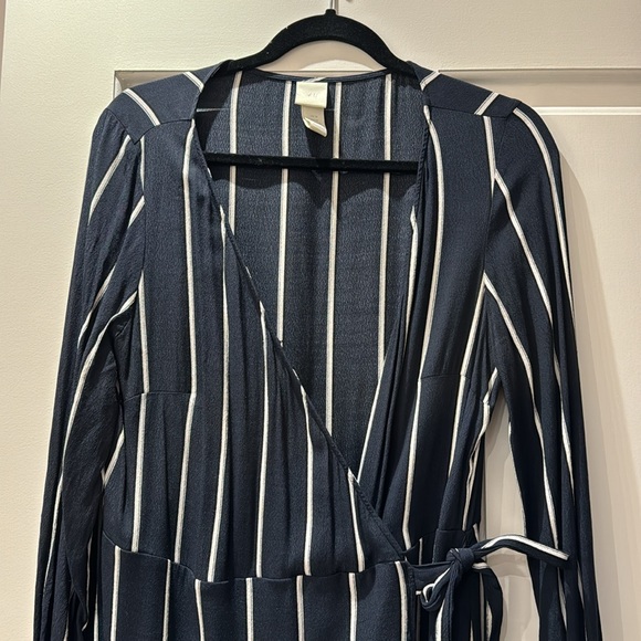 H & M striped wrap dress - Picture 3 of 5
